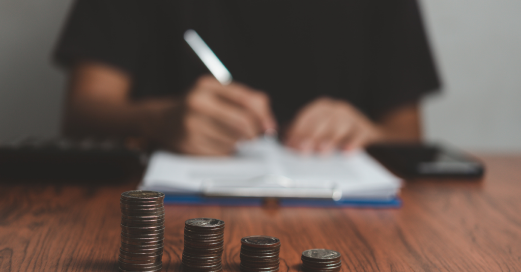 ¿Cómo salgo de mis deudas? ¡Toma el control de tus finanzas hoy!